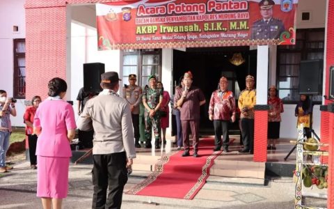 Sambut Kapolres Baru Dengan Tradisi Potong Pantan