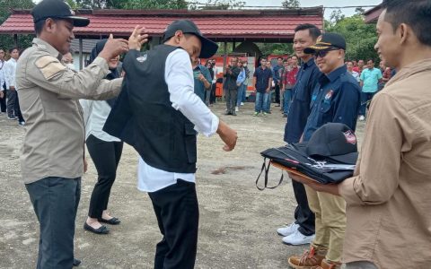 64 Anggota Pantarlih Kecamatan Laung Tuhup Ikuti Bimtek