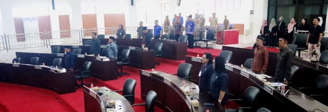 Para Anggota DPRD Mura hadiri rapat paripurna penyampaian hasil reses di Ruang Sidang, Selasa (7/3/2023). foto: asd/sb.