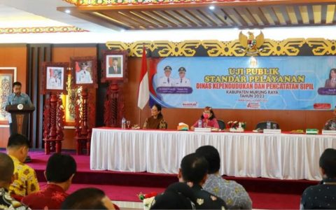 Sekda Hermon Membuka Kegiatan Uji Publik Standar Pelayanan