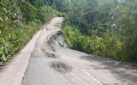 Dinas PUPR Mura Akan Segera Penanganan Jalan Longsor di Kelurahan Muara Tuhup