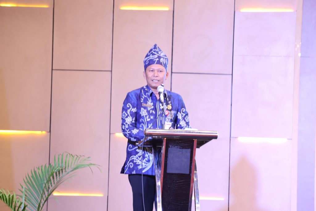 Dinkes Kalsel Anugerahkan Tenaga Kesehatan Teladan 2025
