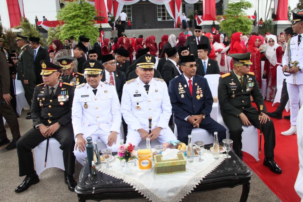 Gubernur Kalsel Pimpin Upacara HUT RI ke-80 Ajak Masyarakat Berkarya