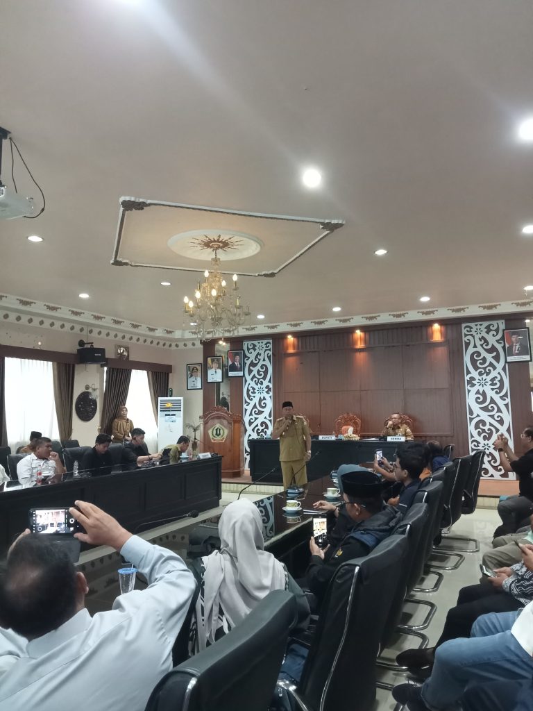 Bupati Bahrul Ilmi Gelar Coffee Morning Perdana Dengan Pimpinan Media