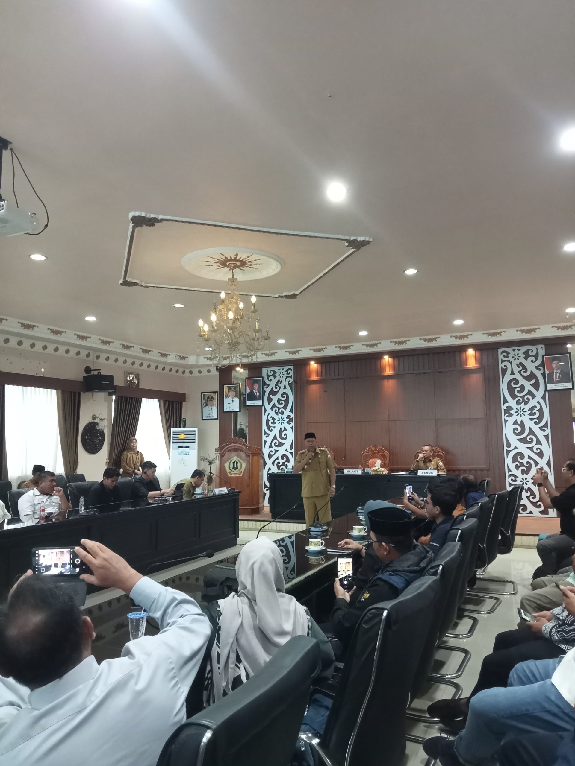 Bupati Bahrul Ilmi Gelar Coffee Morning Perdana Dengan Pimpinan Media
