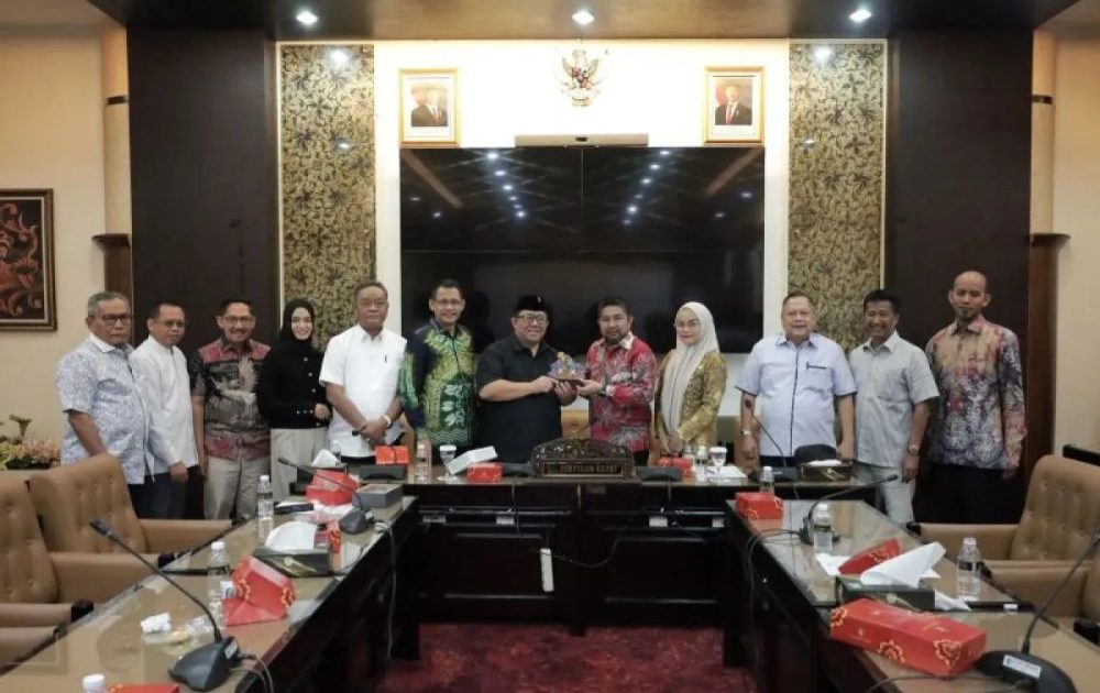 Optimalisasi PAD, DPRD Kalsel Lakukan Studi ke Jawa Timur