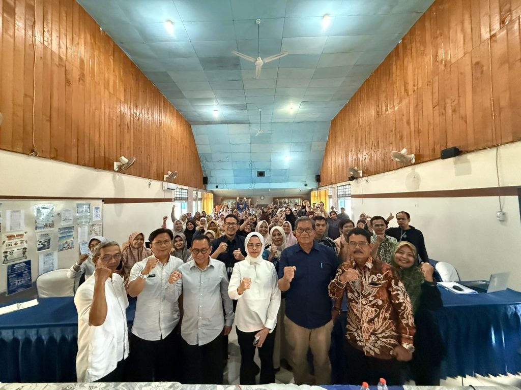 Siswa Kalsel Tetap Belajar Daring Saat Aksi Demo