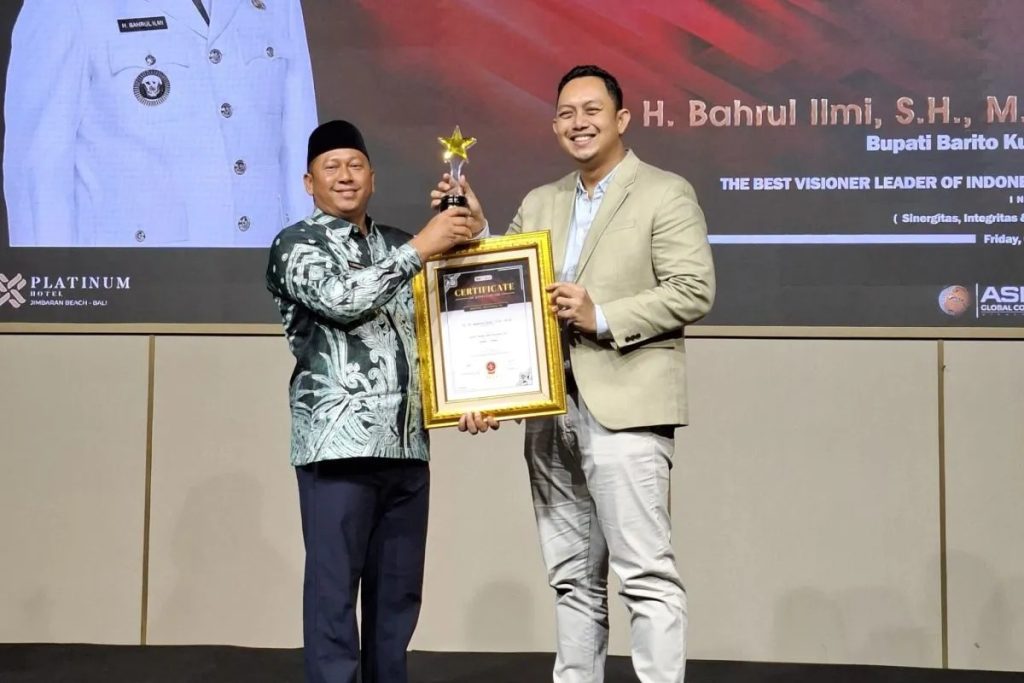 Bupati Batola Terima Penghargaan Nasional