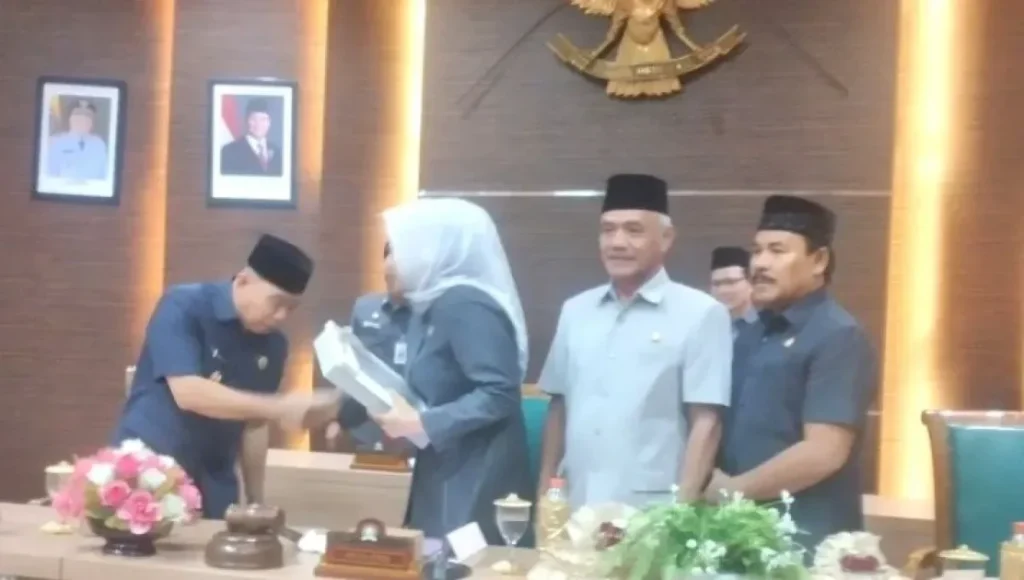 Paripurna DPRD Batola Bahas Raperda APBD 2026, Fokuskan Skala Prioritas Daerah
