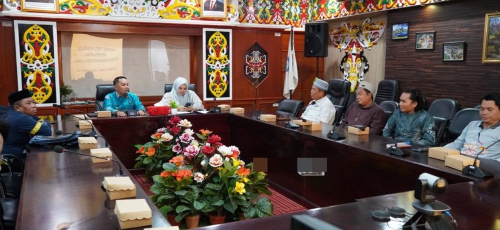 Pemkab Mura Berangkatkan 59 Peserta STQ XII untuk Ibadah Umrah