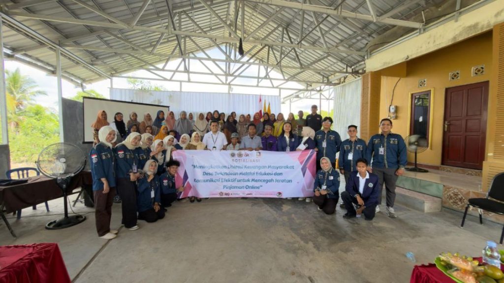 Warga Belandean Dapat Edukasi Risiko Pinjol Ilegal