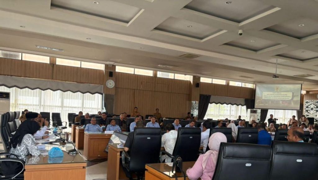 Dewan Kalsel Bedah Rencana Stadion Baru