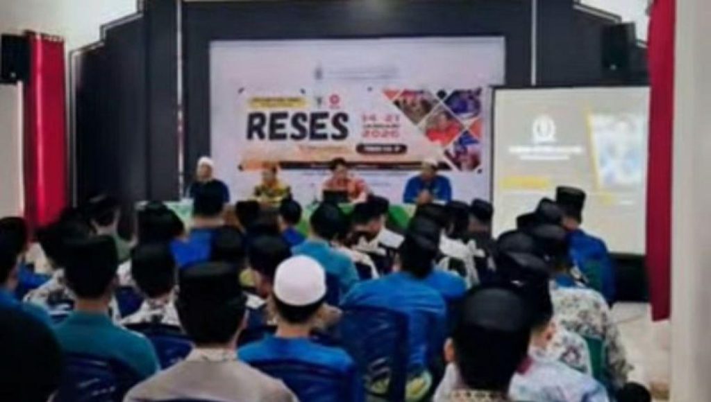 Pondok Pesantren Jadi Titik Reses Firman Yusi