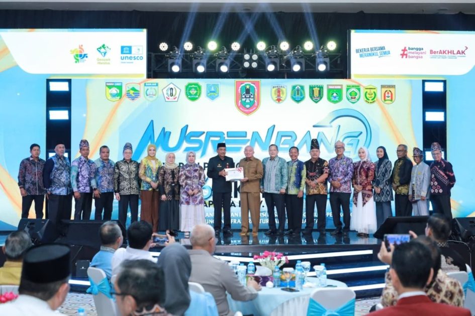 Muhidin Arahkan Kalsel Jadi Gerbang Logistik Kalimantan