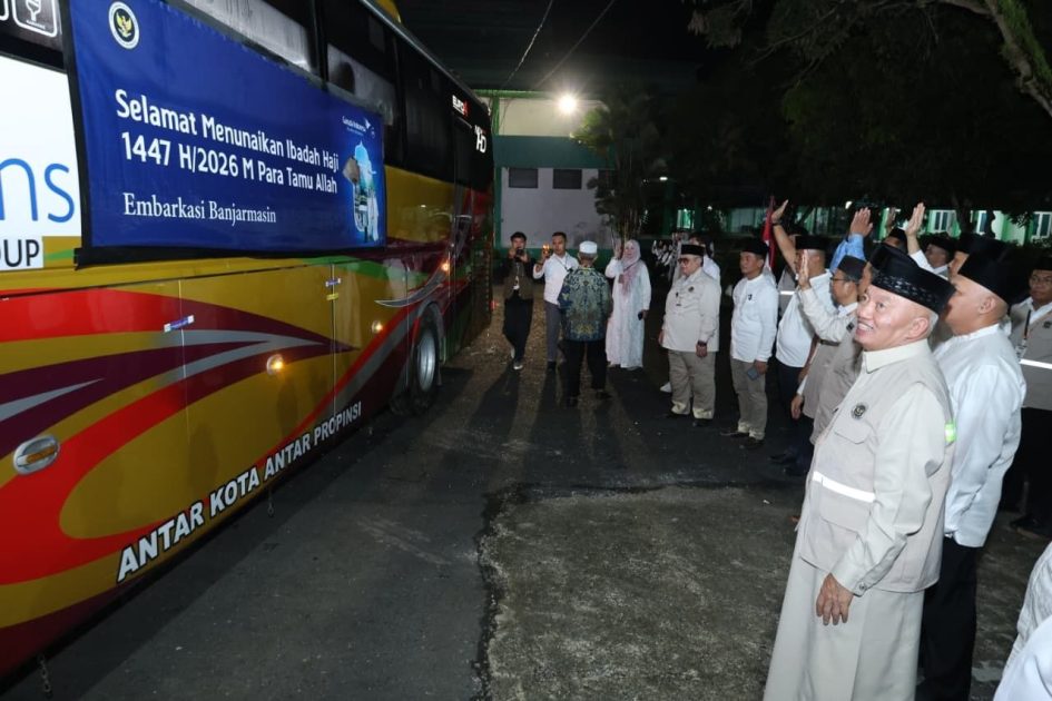 Muhidin Lepas JCH Banjarmasin, Minta Doakan Banua Kalsel