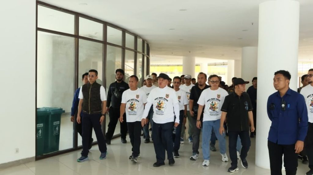 Gubernur Muhidin Tinjau Kesiapan Operasional Tugu Nol Kilometer