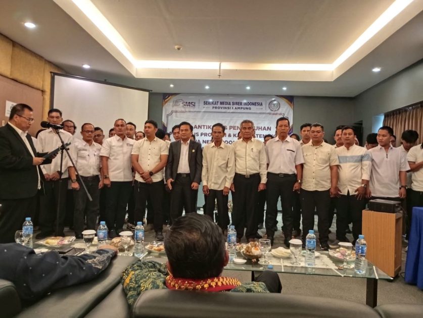 Ketua Umum SMSI Kukuhkan Pokja Newsroom Jaga Desa di Lampung Mengawal Desa, Mencegah Jaksa.