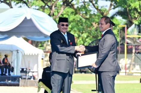 DPRD Kalsel Beri Penghargaan untuk Kapolda dan Ditresnarkoba