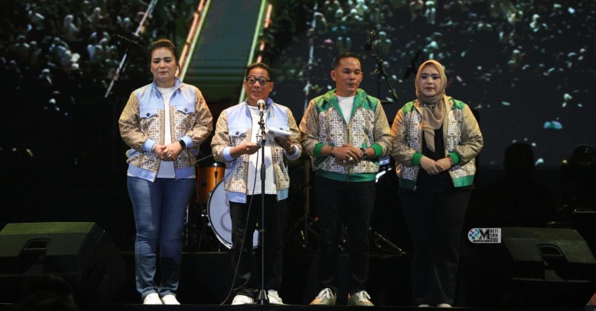 Malam Puncak HUT ke-24 Tahun Kabupaten Murung Raya Meriah, Ribuan Warga Padati Stadion Willy M. Yoseph