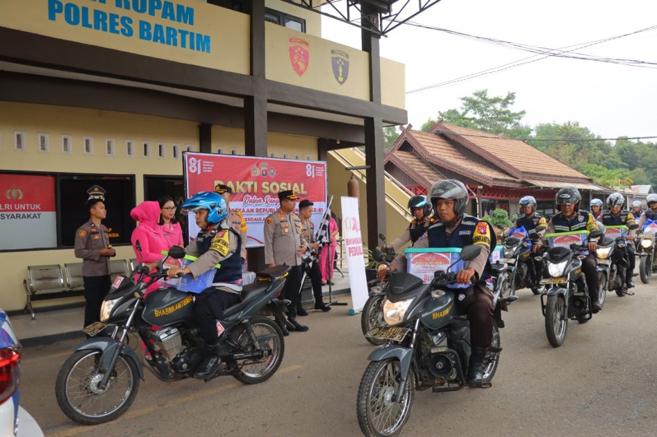 200 Paket Sembako Menyapa Warga di Desa Binaan