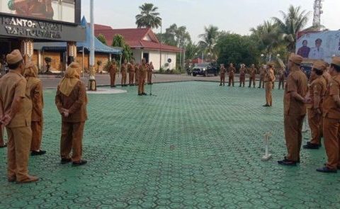 Pesan Profesionalisme dari Bupati Barito Utara di Apel Senin
