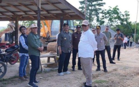 Silaturahmi Sambil Pantau Infrastruktur Pemkab Barut Turun ke Desa