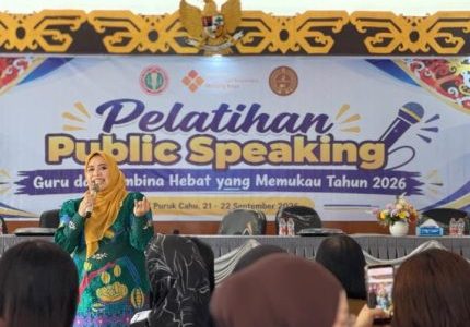 Dina Maulidah Dorong Guru dan Pembina Pramuka Tingkatkan Kemampuan Public Speaking