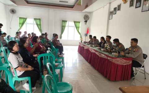 Cegah Karhutla, Mahasiswa STIK Polri Edukasi Warga Pematang Karau