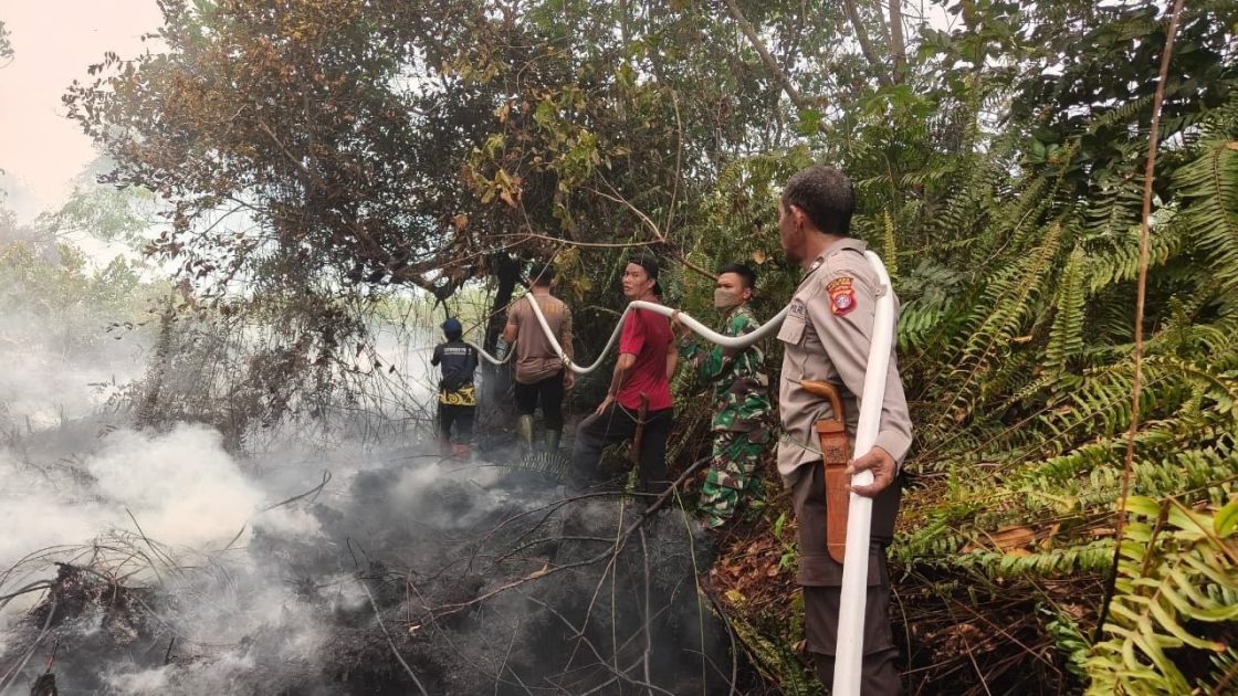 Karhutla di Wuran, Sejumlah Titik Masih Menyisakan Bara