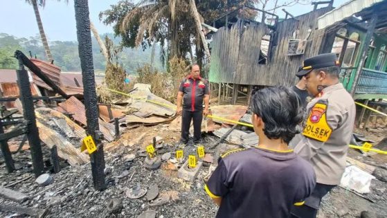Tim Inafis Polres Murung Raya Lakukan Olah TKP Kebakaran Rumah di kelurahan Tumbang Lahung