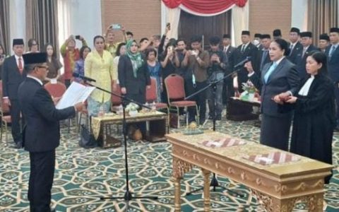 Lynda Kristiane Resmi Jabat Sekda Murung Raya, Heriyus Apresiasi Pengabdian Sarwo Mintarjo