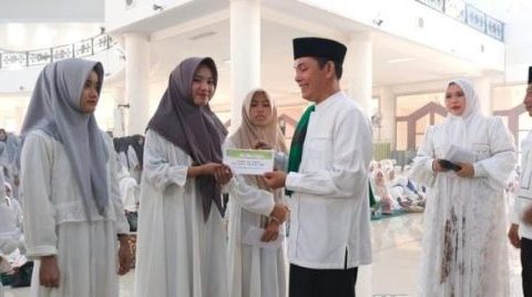 Dina Maulidah Hadiri Peringatan Hari Santri Nasional di Murung Raya