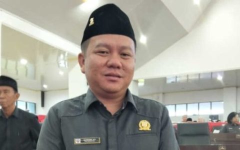 Sutrisno Dorong Pemkab Murung Raya Kembangkan Potensi Wisata Pasir Putih dan Air Terjun Tosah
